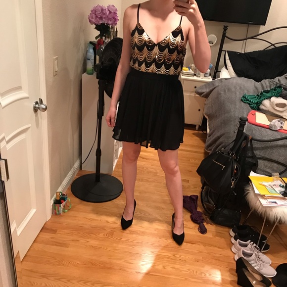 Gold and black sequin dress - Picture 1 of 6